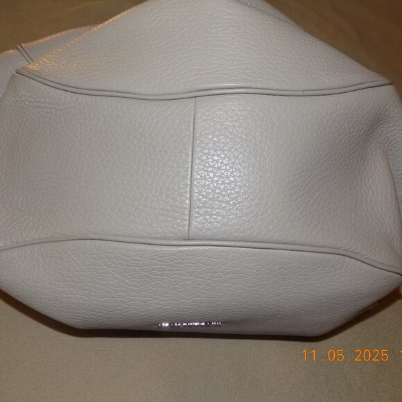 Michael Kors Large Tan Leather Bag with Animal Print Drawstring - Picture 4 of 6